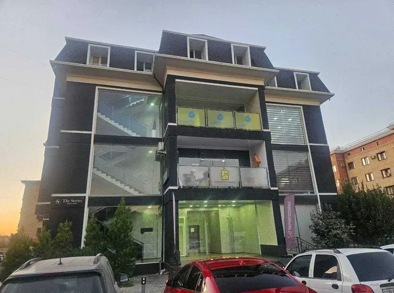 Сотилади тижорат биноси, 3700 м², 1/4 қават — Миробод тумани