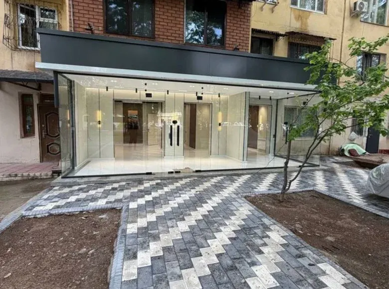 Продаётся коммерческое помещение, 60 м², 1/4 этаж — Чиланзарский район