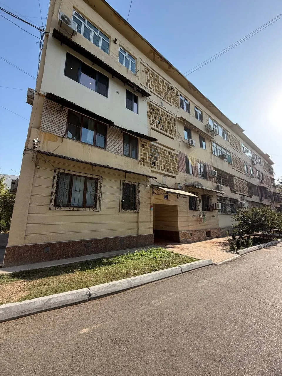 Sotiladi 2 xonali kvartira, 70 m², 3/4 qavat — Mirobod tumani
