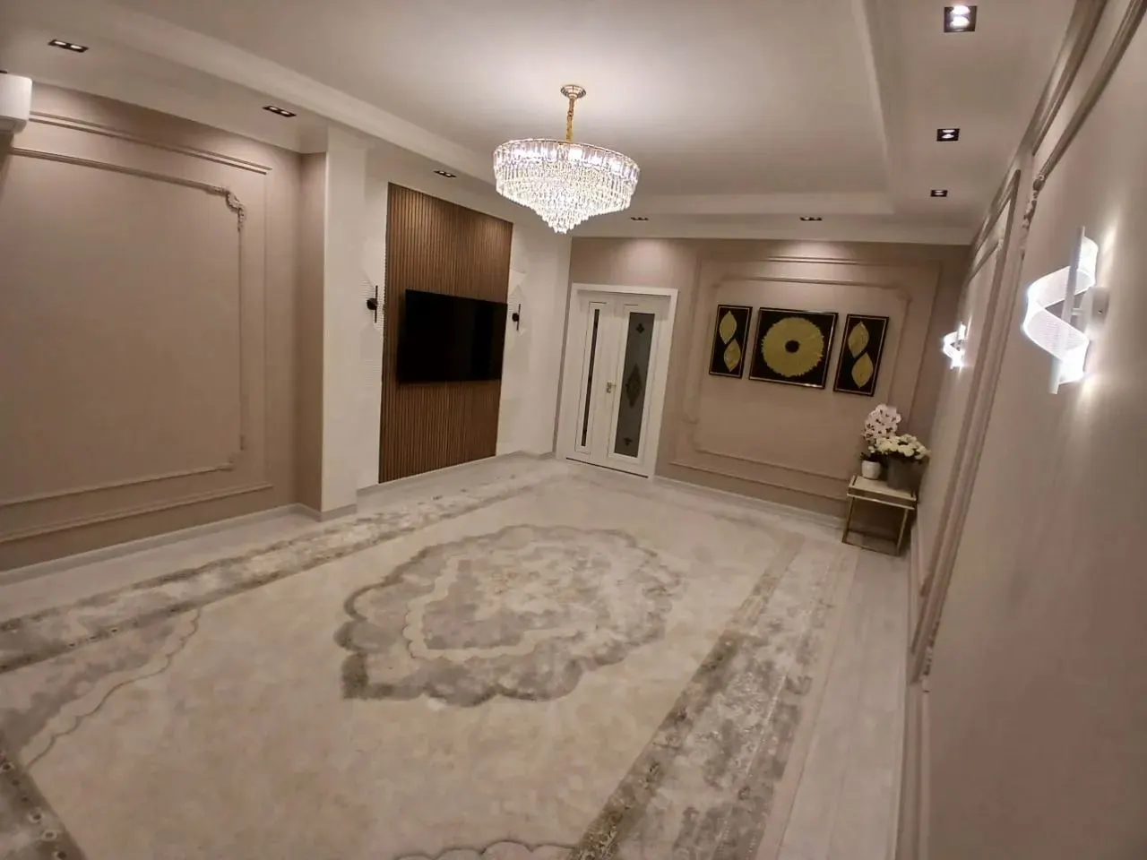 Продаётся 4-комнатная квартира, 134 м², 5/10 этаж — Яккасарайский район