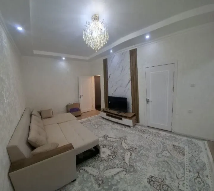 Продаётся 1-комнатная квартира, 38 м², 1/4 этаж — Юнусабадский район