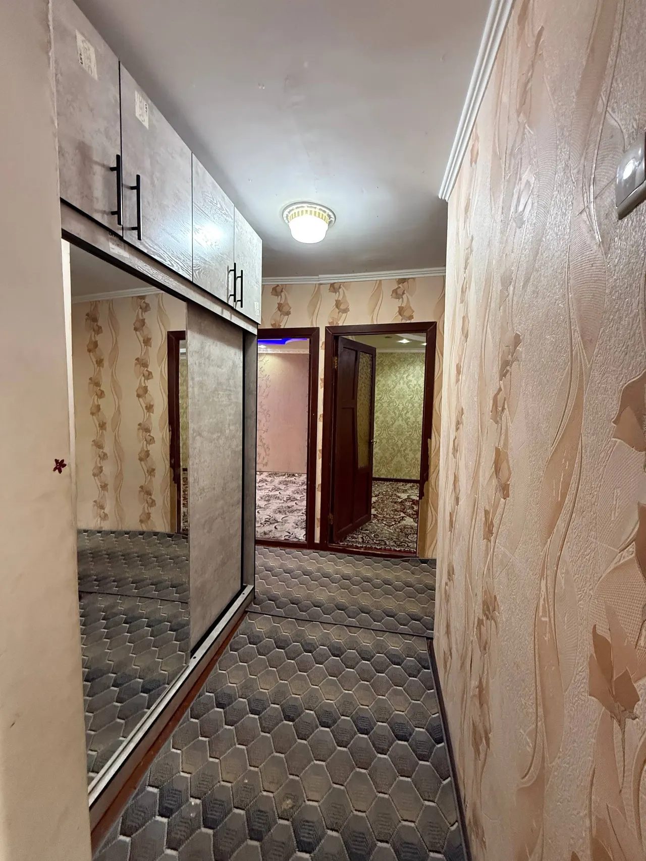 Продаётся 3-комнатная квартира, 75 м², 2/5 этаж — Самарканд