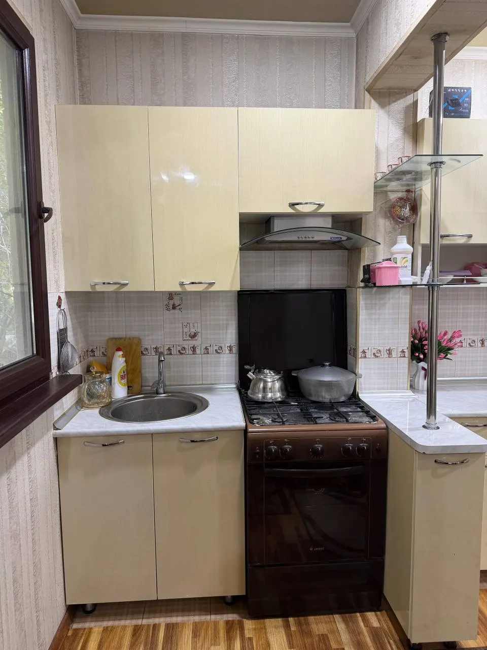 Продаётся 2-комнатная квартира, 50 м², 1/4 этаж — Юнусабадский район