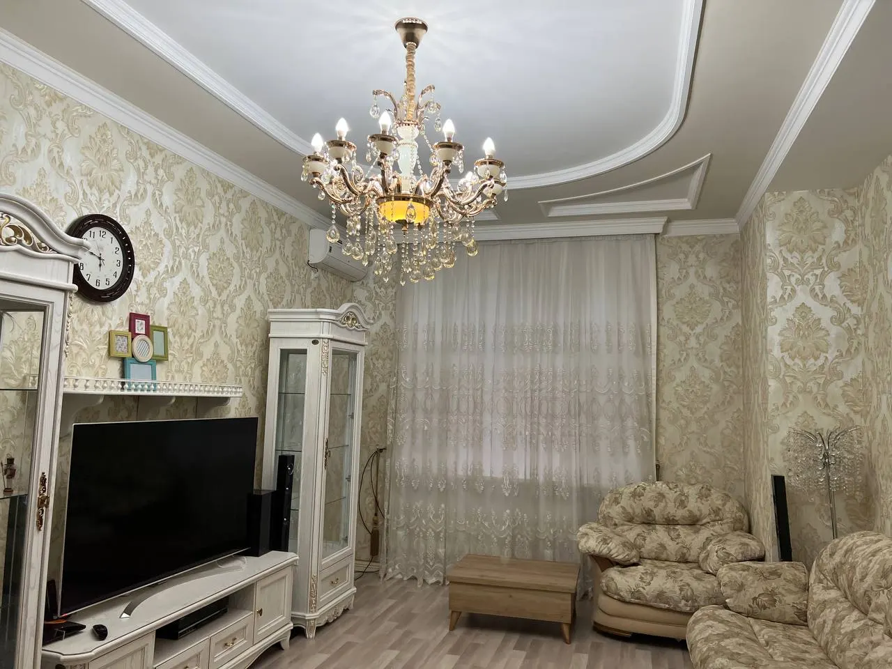 Ижарага берилади 5 хонали квартира, 180 м², 5/8 қават — Миробод тумани