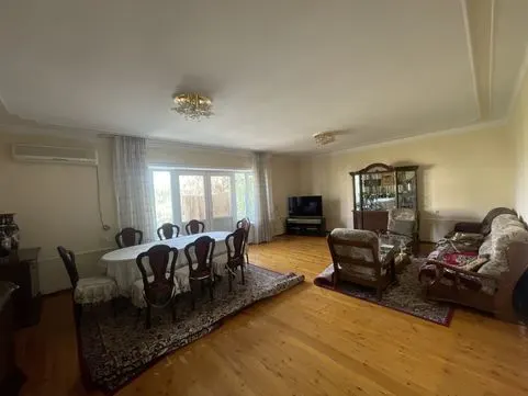 Сдаётся 3-комнатная квартира, 150 м², 3/5 этаж — Яккасарайский район