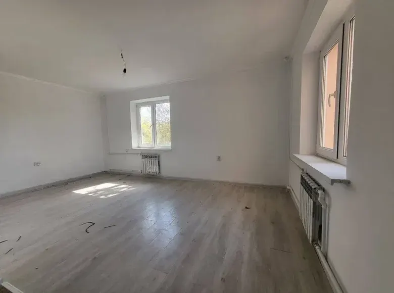 Продаётся 2-комнатная квартира, 36 м², 3/4 этаж — Мирабадский район