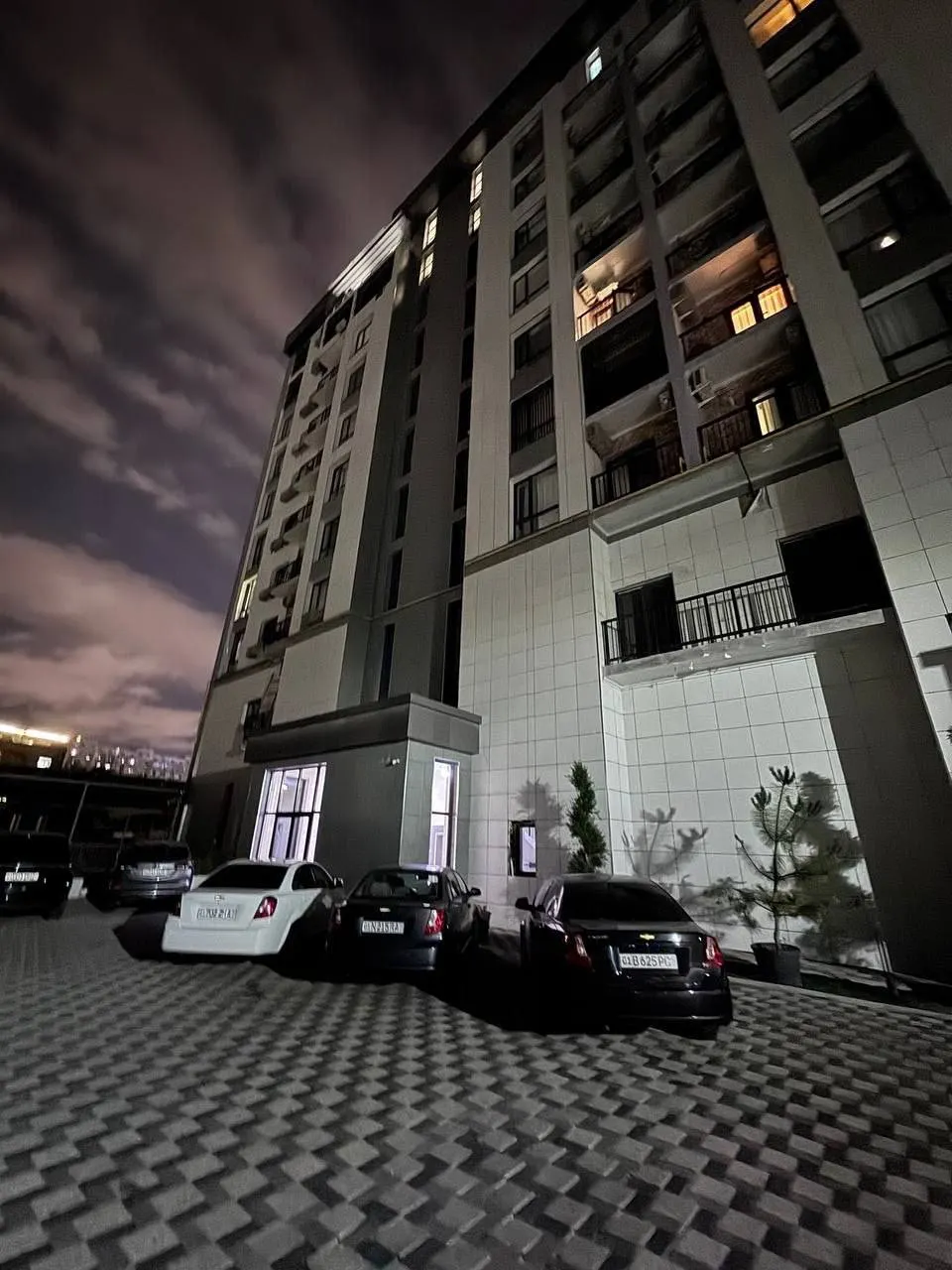 Сдаётся 1-комнатная квартира, 40 м², 9/12 этаж — Яккасарайский район