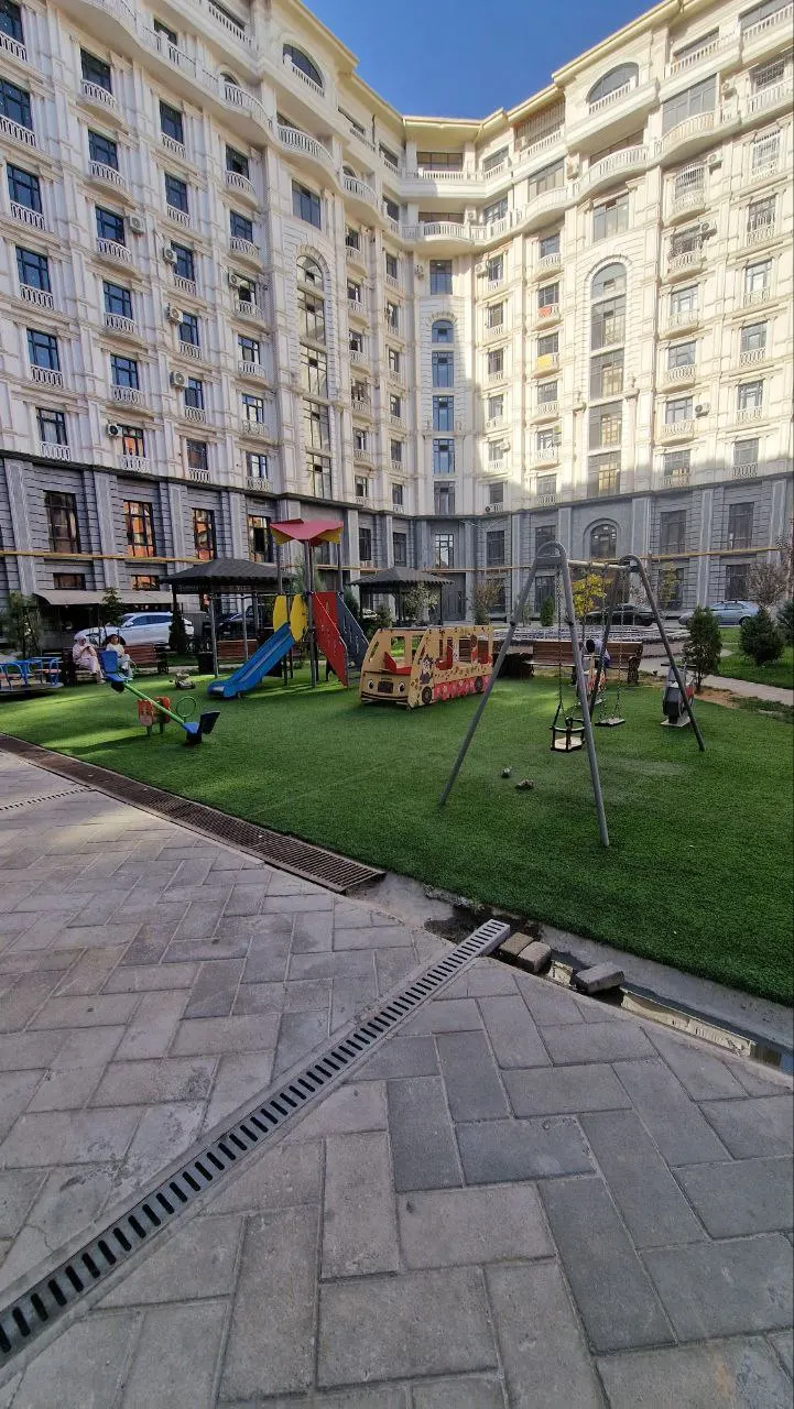 Сотилади 5 хонали квартира, 200 м², 9/10 қават — Яккасарой тумани