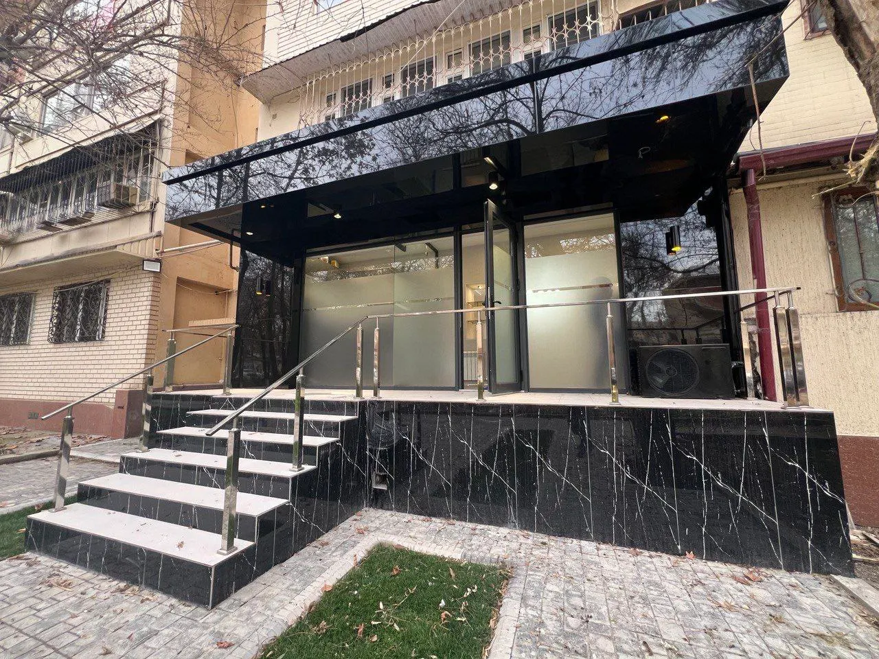Ijaraga beriladi tijorat binosi, 96 m² — Mirobod tumani