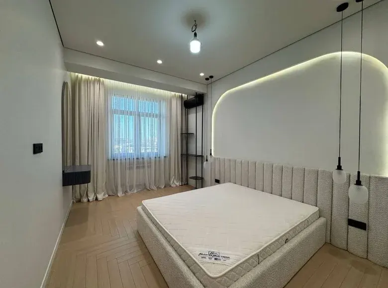 Sotiladi 4 xonali kvartira, 135 m², 7/8 qavat — Yakkasaroy tumani