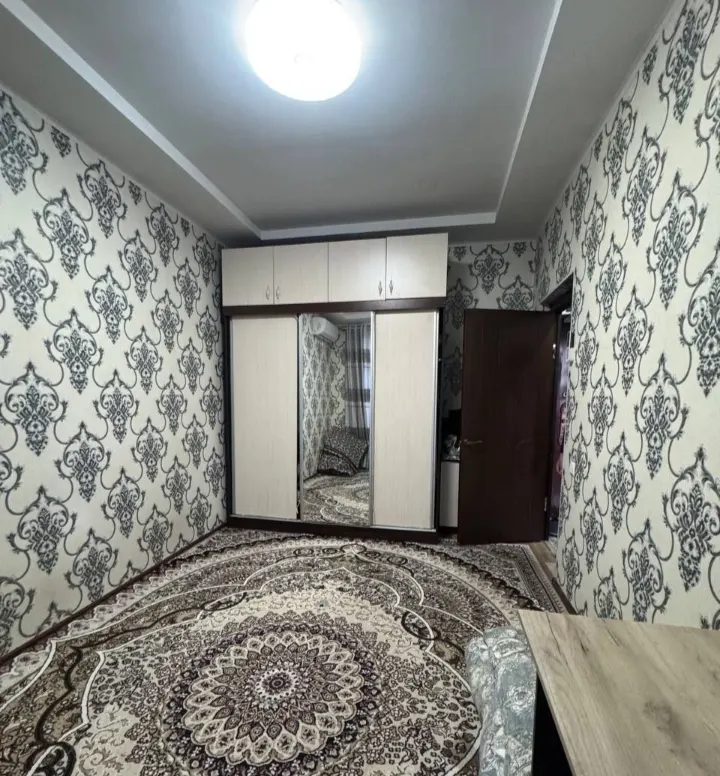 Продаётся 1-комнатная квартира, 27 м², 4/4 этаж — Юнусабадский район