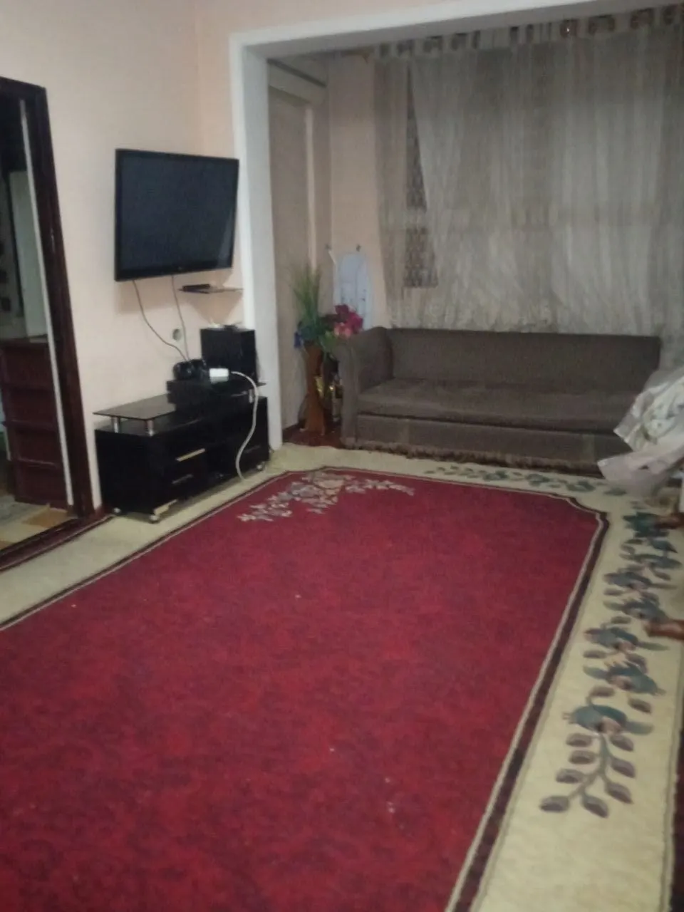 Сдаётся 2-комнатная квартира, 65 м², 1/4 этаж — Учтепинский район
