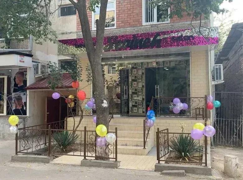 Сотилади тижорат биноси, 70 м², 1/4 қават — Мирзо Улуғбек тумани