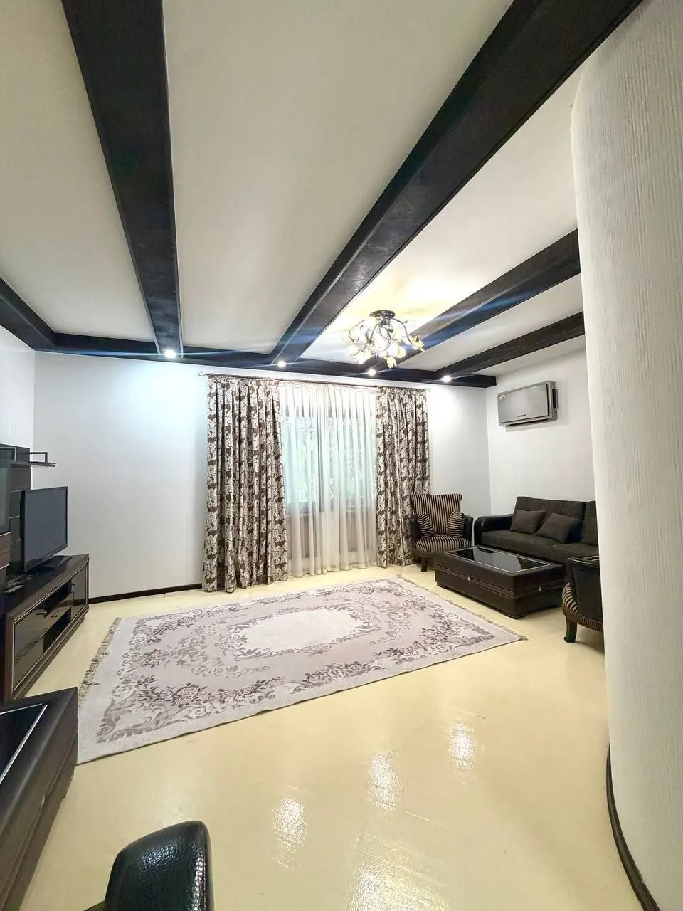 Ижарага берилади 3 хонали квартира, 110 м², 2/5 қават — Миробод тумани