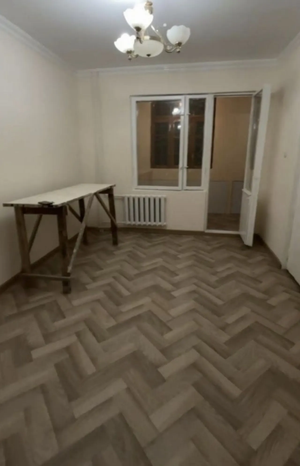 Продаётся 1-комнатная квартира, 38 м², 1/4 этаж — Юнусабадский район