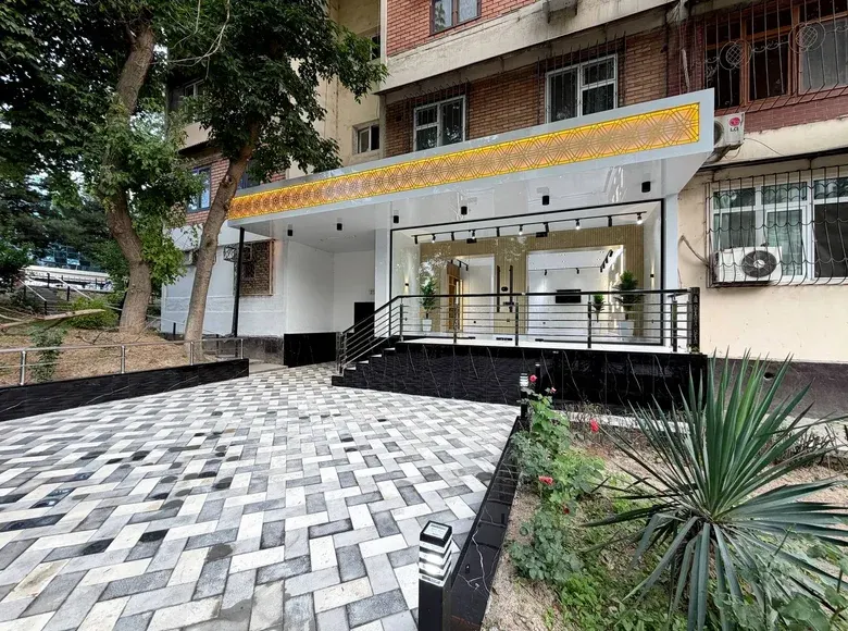 Сотилади тижорат биноси, 85 м², 1/4 қават — Юнусобод тумани