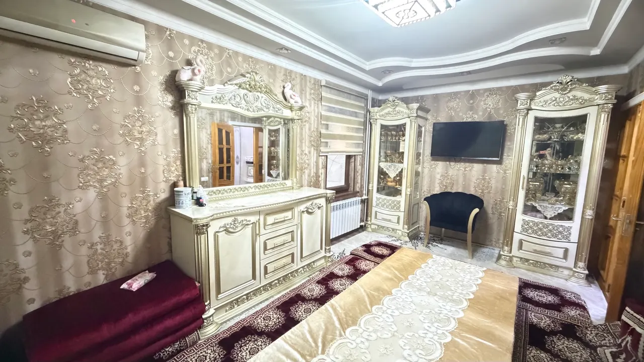 Sotiladi 2 xonali kvartira, 57 m², 1/5 qavat — Yashnobod tumani