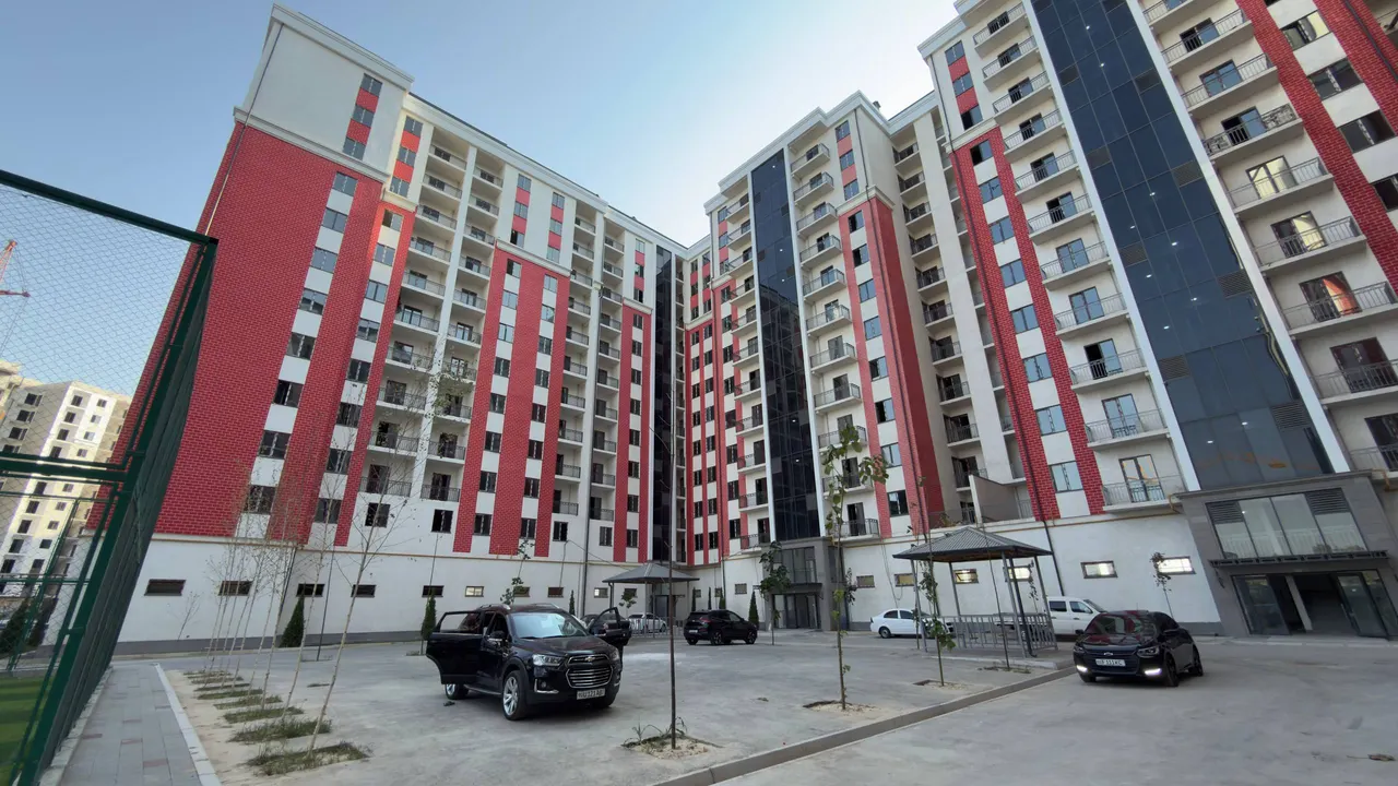 Sotiladi 2 xonali kvartira, 62,5 m², 6/12 qavat — Yangihayot tumani