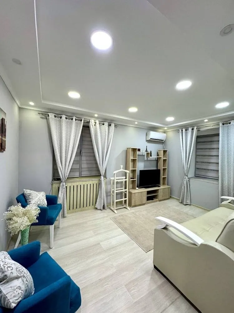 Сотилади 2 хонали квартира, 40 м², 1/5 қават — Мирзо Улуғбек тумани