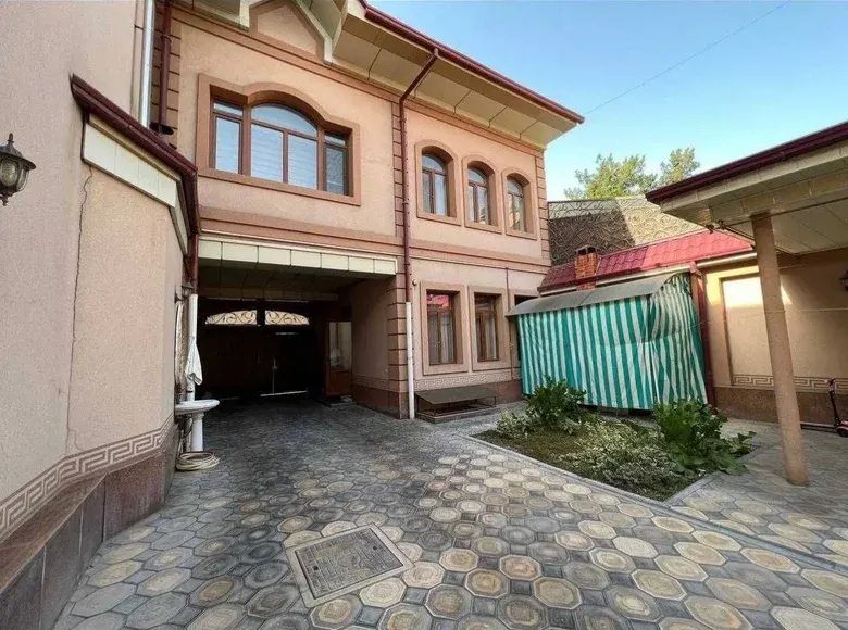 Сотилади 6 хонали ҳовли уй, 3.2 сотих, 360 м² — Тошкент шаҳри
