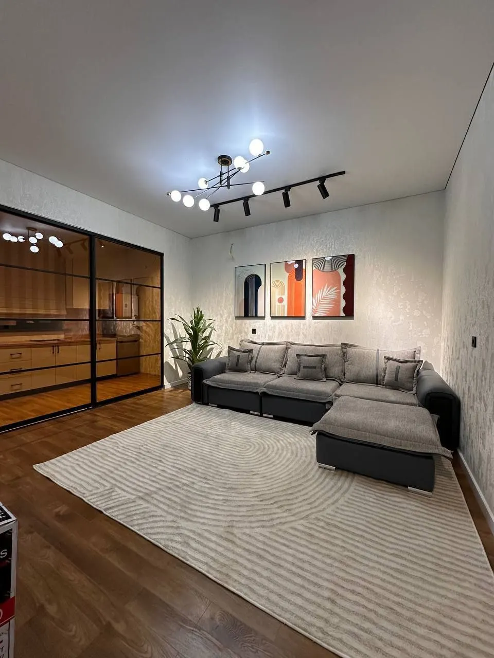 Sotiladi 3 xonali kvartira, 82 m², 7/12 qavat — Yakkasaroy tumani