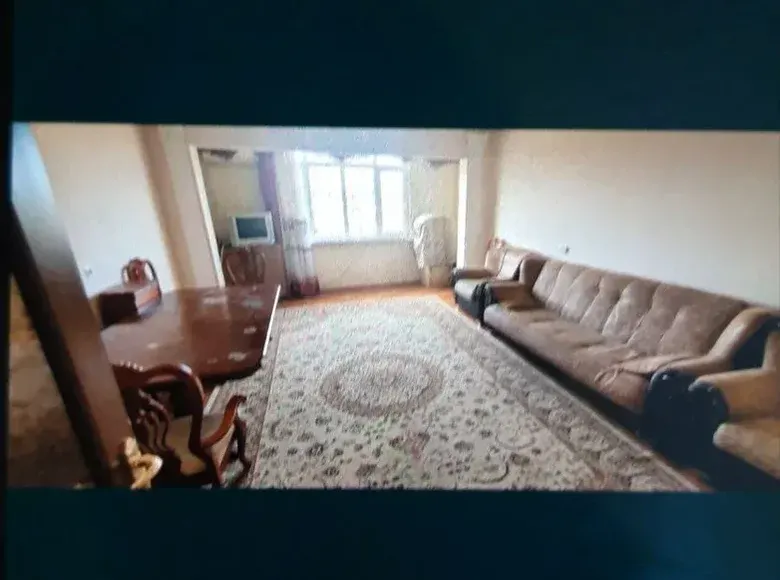 Продаётся 3-комнатная квартира, 63 м², 8/9 этаж — Шайхантахурский район