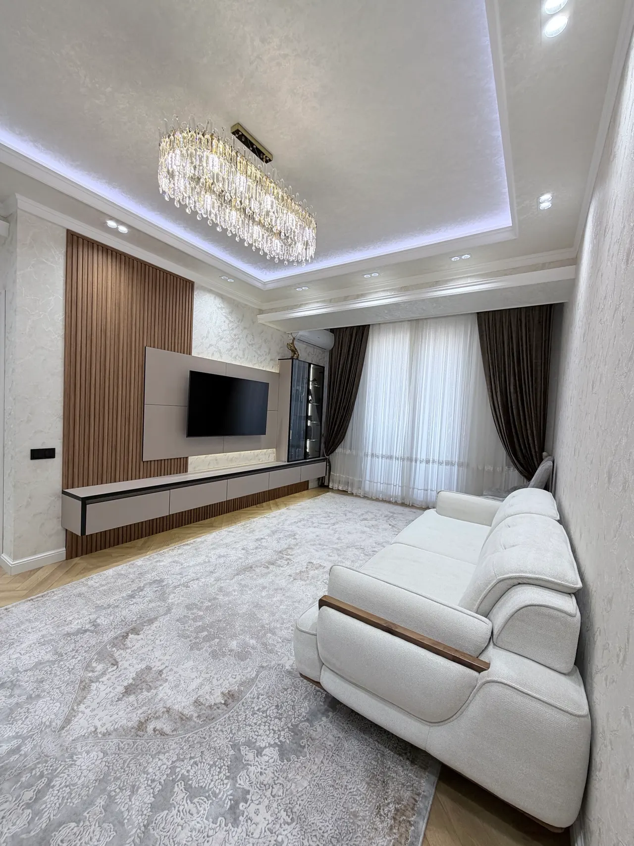 Сотилади 4 хонали квартира, 104 м², 9/11 қават — Сергели тумани