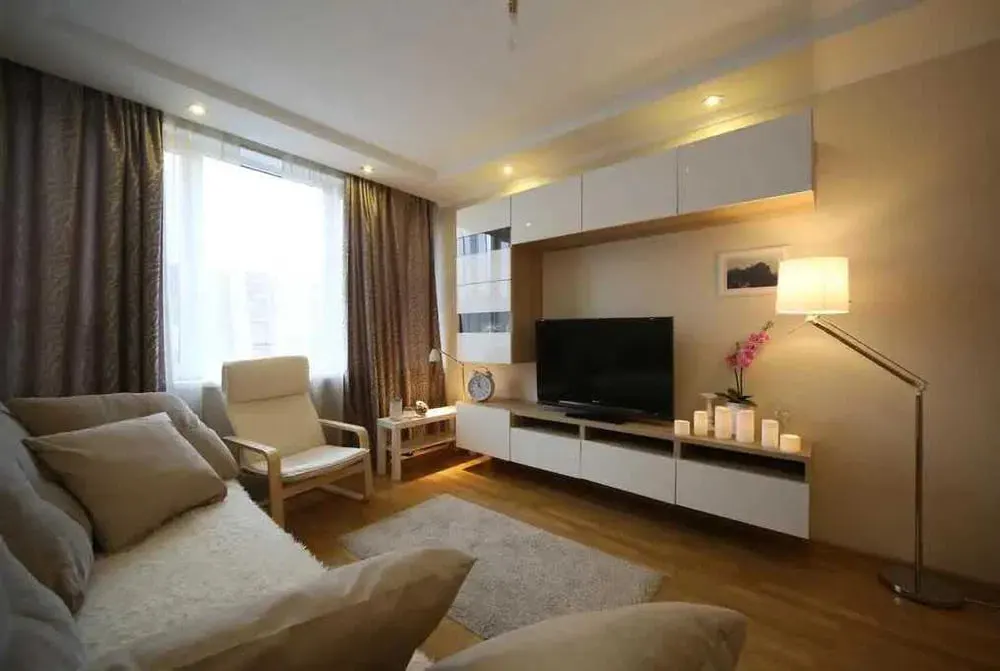 Ижарага берилади 3 хонали квартира, 100 м², 2/4 қават — Миробод тумани