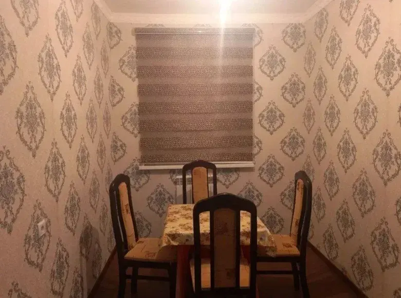 Sotiladi 3 xonali kvartira, 54 m², 1/7 qavat — Yangihayot tumani