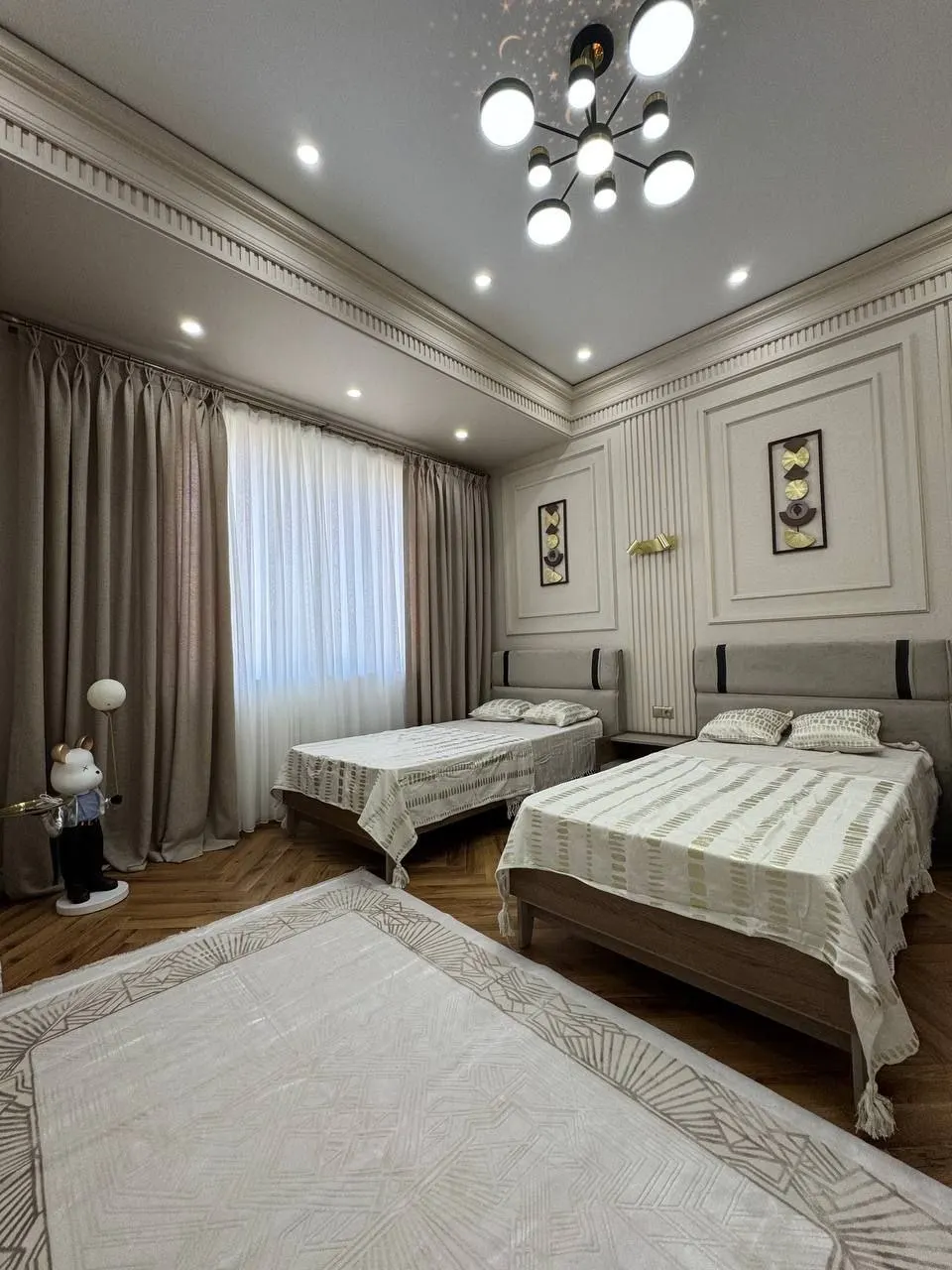 Ижарага берилади 2 хонали квартира, 81 м², 1/5 қават — Яккасарой тумани