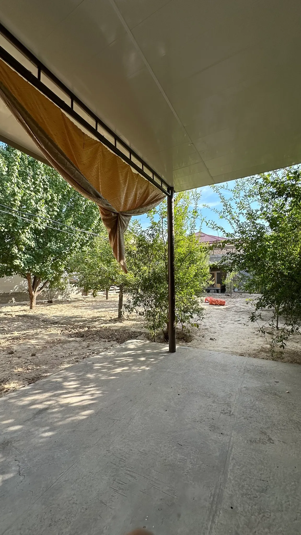 Sotiladi hovli uy, 9 sotix, 2 qavatli — Yunusobod tumani