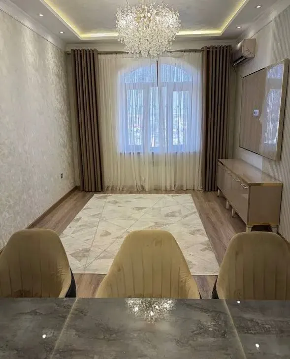 Продаётся 4-комнатная квартира, 120 м², 8/8 этаж — Яшнабадский район