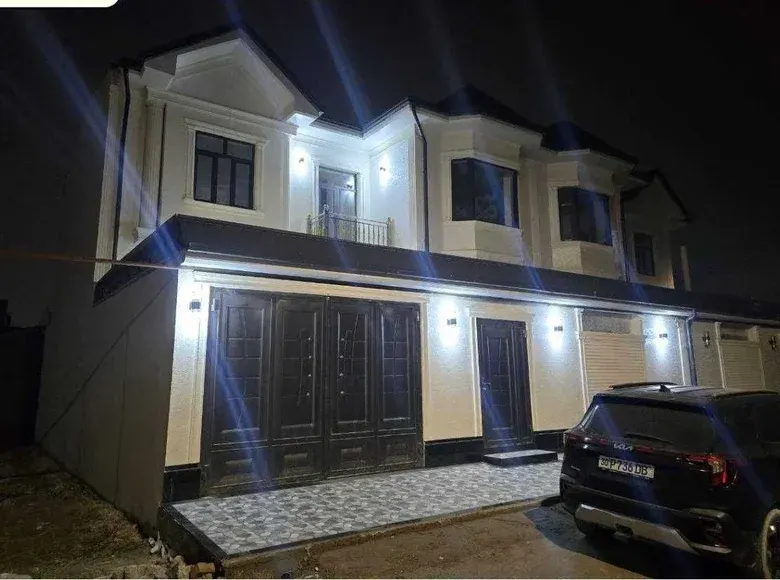 Сотилади 8 хонали ҳовли уй, 2 сотих, 250 м² — Сергели тумани