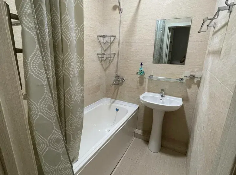 Sotiladi 3 xonali kvartira, 66 m², 3/9 qavat — Yangihayot tumani