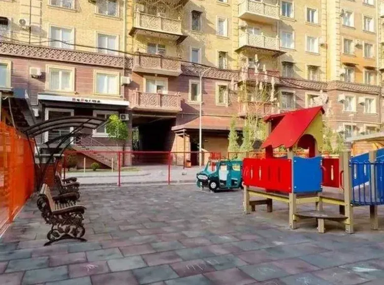 Sotiladi 6 xonali kvartira, 224 m², 6/8 qavat — Yunusobod tumani