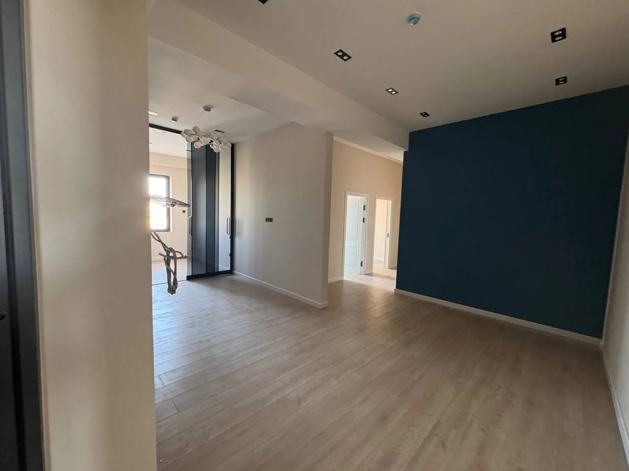 Сотилади 3 хонали квартира, 70 м², 6/12 қават — Сергели тумани