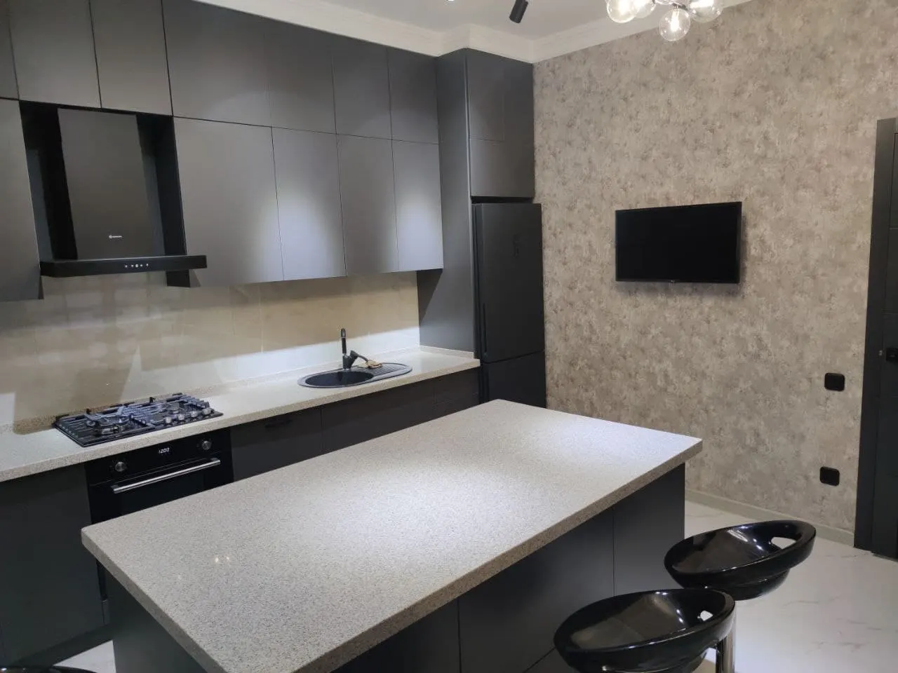 Сдаётся 3-комнатная квартира, 110 м², 5/12 этаж — Яккасарайский район