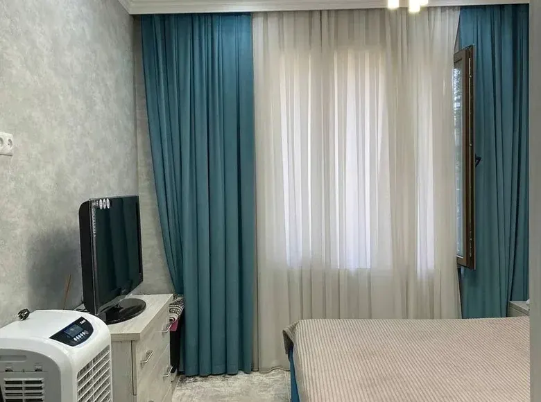Продаётся 4-комнатная квартира, 97 м², 4/8 этаж — Чиланзарский район