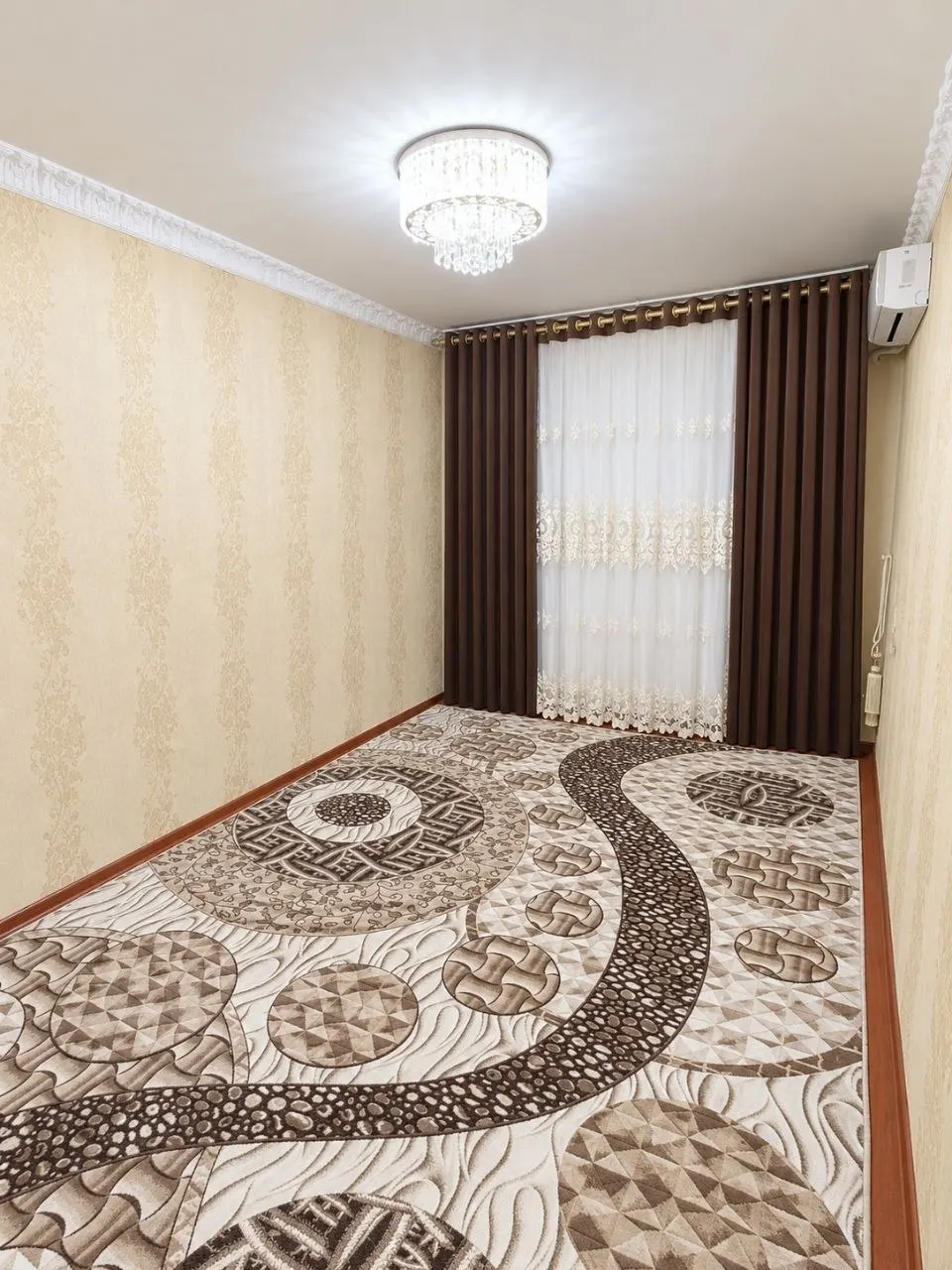 Продаётся 2-комнатная квартира, 56 м², 3/4 этаж — Алмазарский район