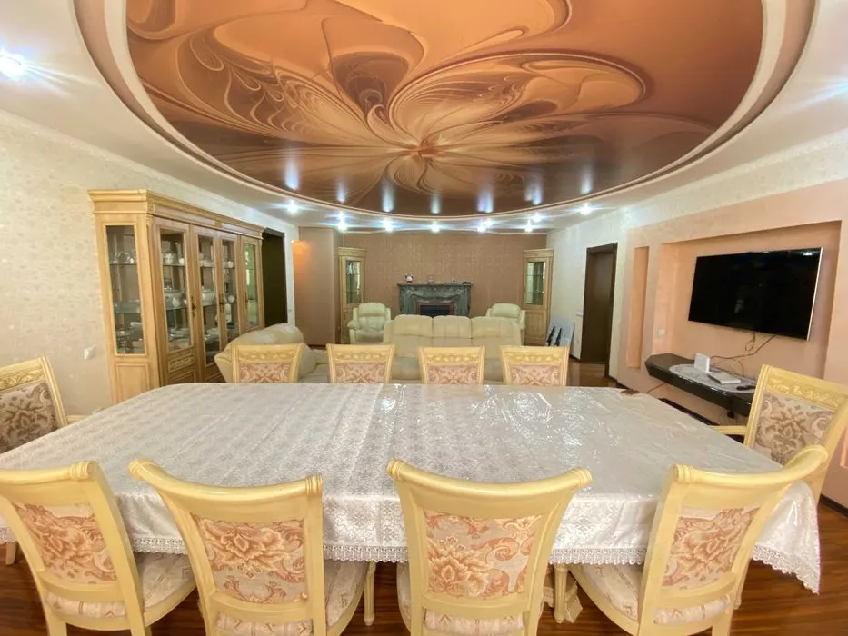 Ijaraga beriladi 4 xonali kvartira, 160 m², 6/9 qavat — Yakkasaroy tumani