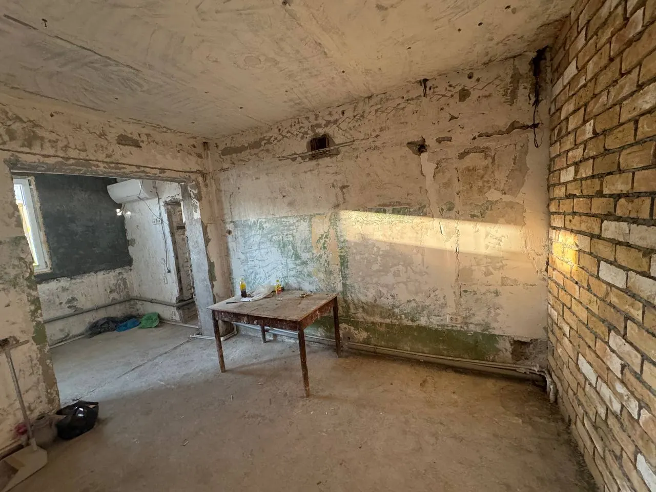 Сотилади 4 хонали квартира, 90 м², 4/4 қават — Мирзо Улуғбек тумани