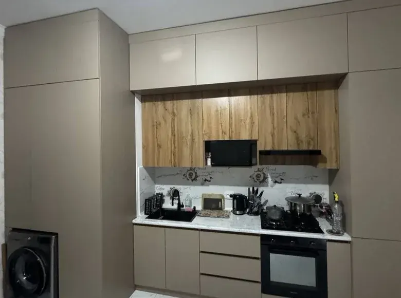 Продаётся 4-комнатная квартира, 130 м², 4/10 этаж — Яккасарайский район