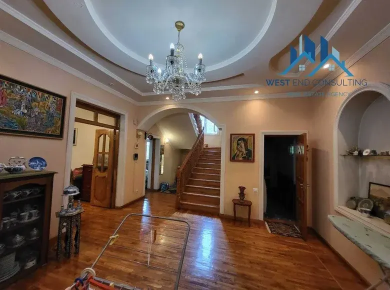 Сотилади 5 хонали ҳовли уй, 5.8 сотих, 584 м² — Яккасарой тумани