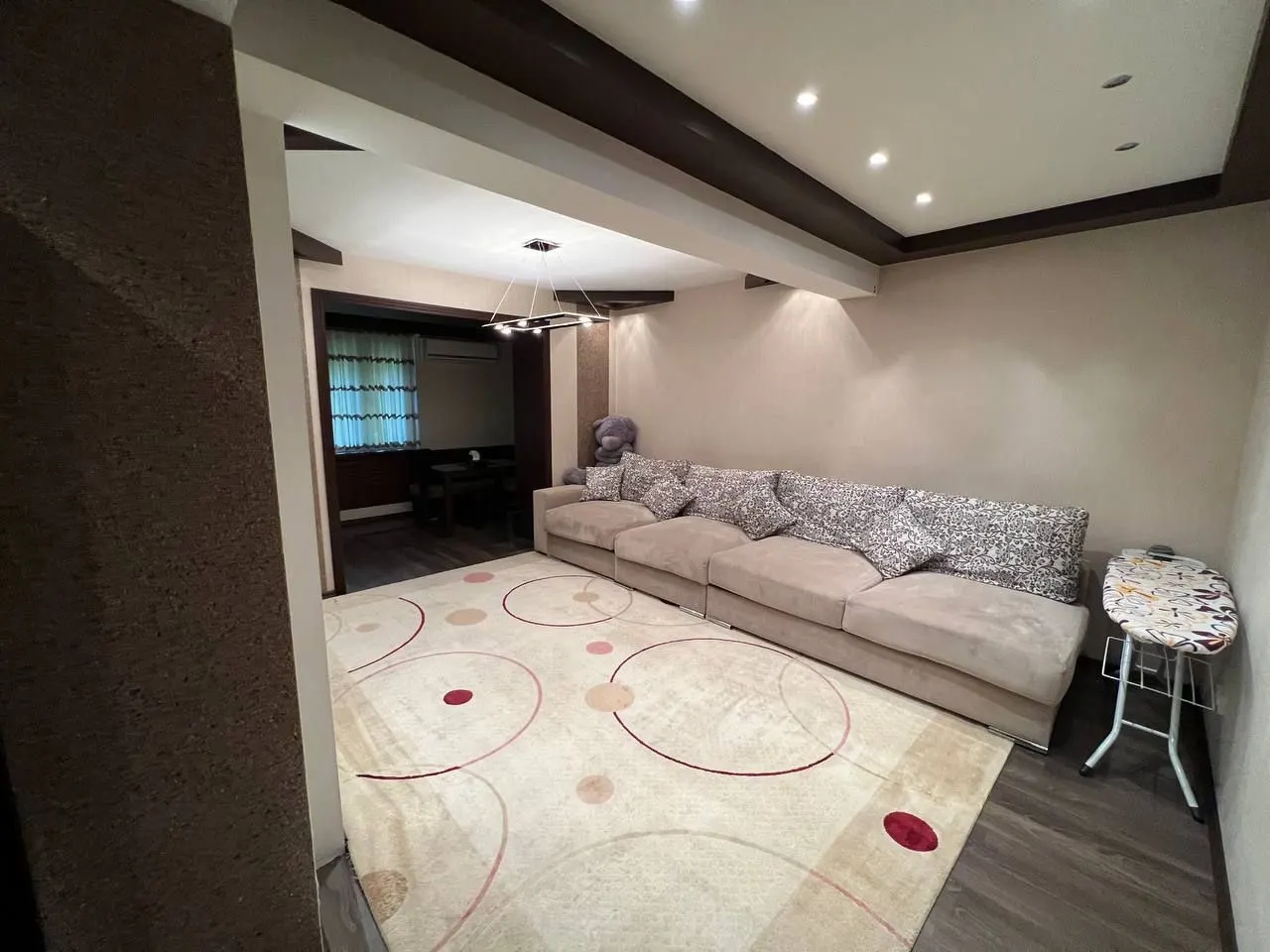 Сдаётся 3-комнатная квартира, 76 м², 1/4 этаж — Мирабадский район