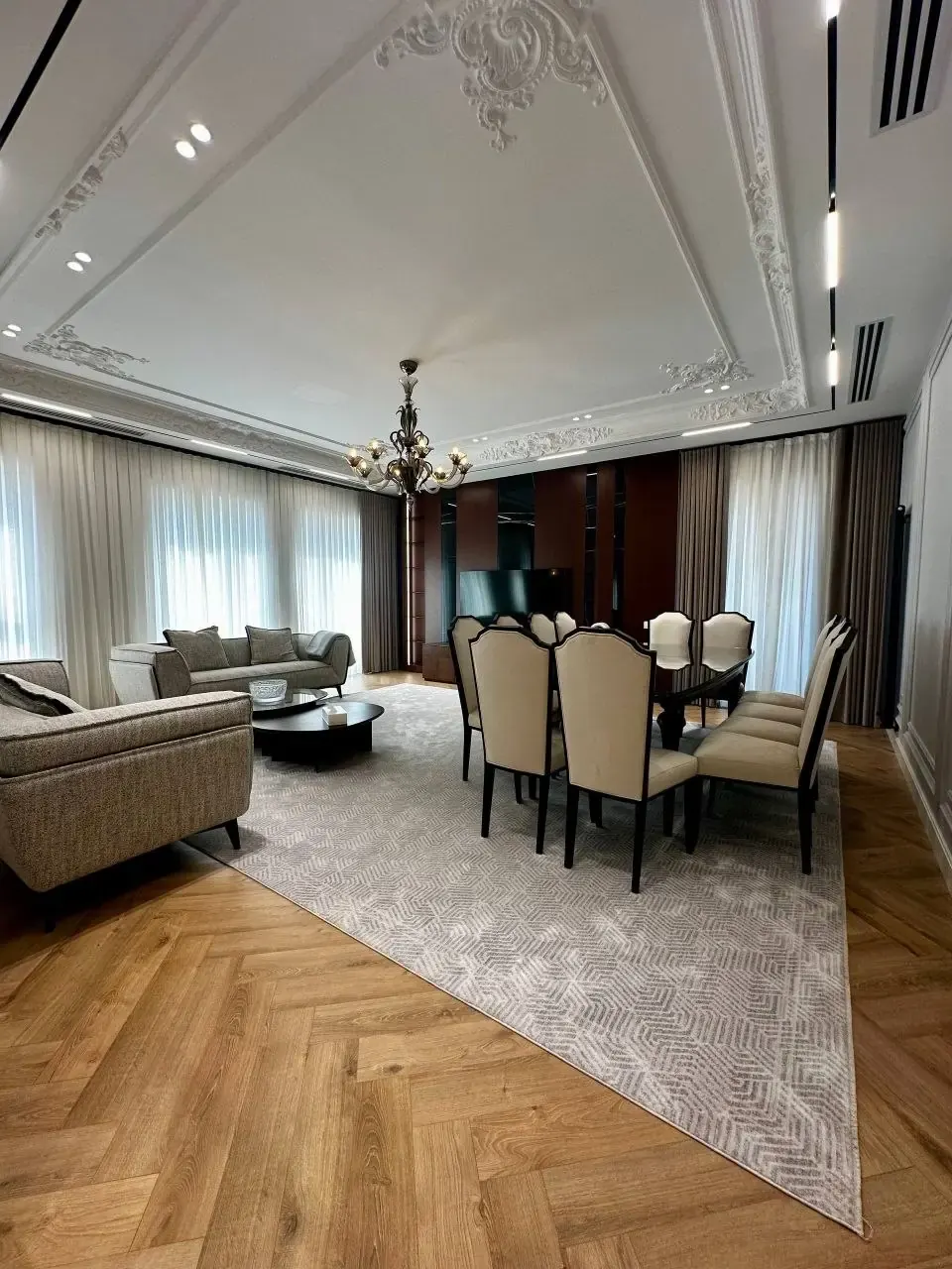 Sotiladi 5 xonali kvartira, 232 m², 5/12 qavat — Mirobod tumani