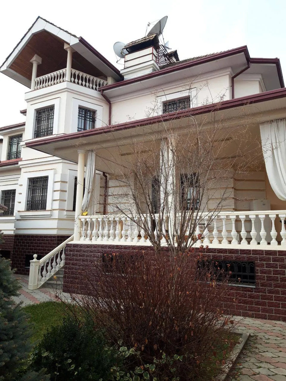 Сдаётся 6-комнатный дом, 6 сот., 600 м², 4 этажа — Юнусабадский район