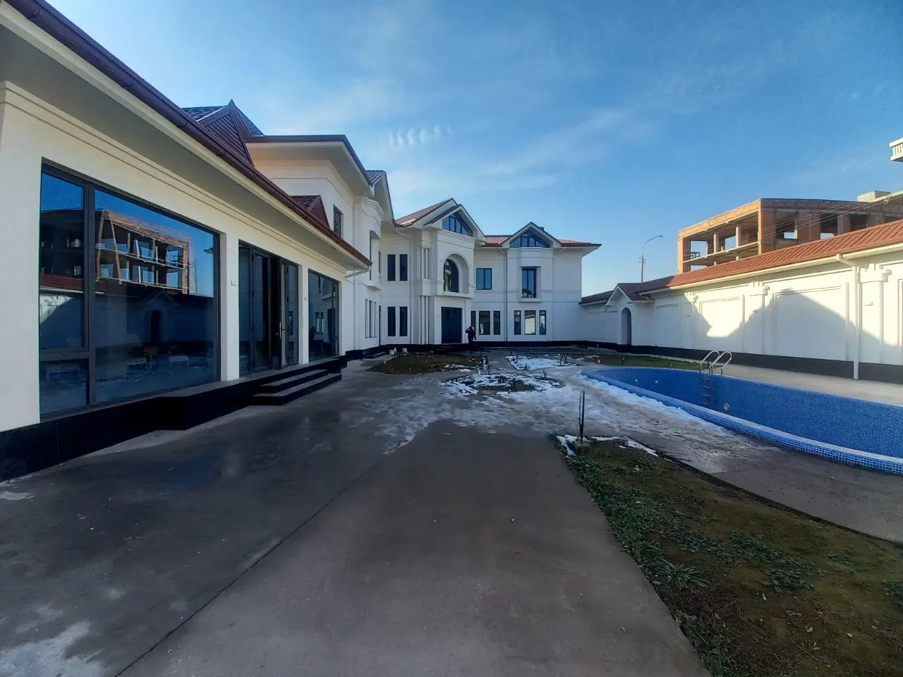 Ijaraga beriladi 6 xonali hovli uy, 12 sotix — Mirzo Ulugʻbek tumani
