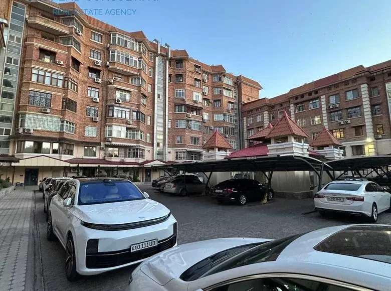 Сдаётся 3-комнатная квартира, 115 м², 3/5 этаж — Мирабадский район