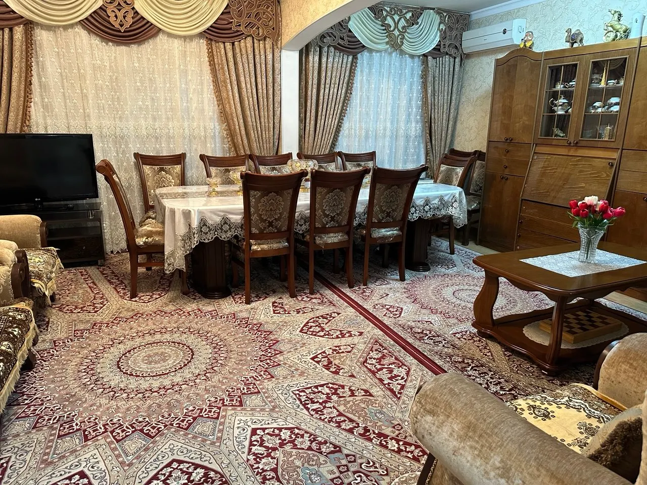 Продаётся 4-комнатная квартира, 92 м², 3/5 этаж — Юнусабадский район