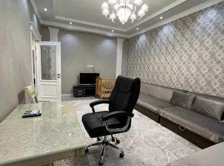 Ijaraga beriladi 3 xonali kvartira, 90 m², 7/8 qavat — Yakkasaroy tumani